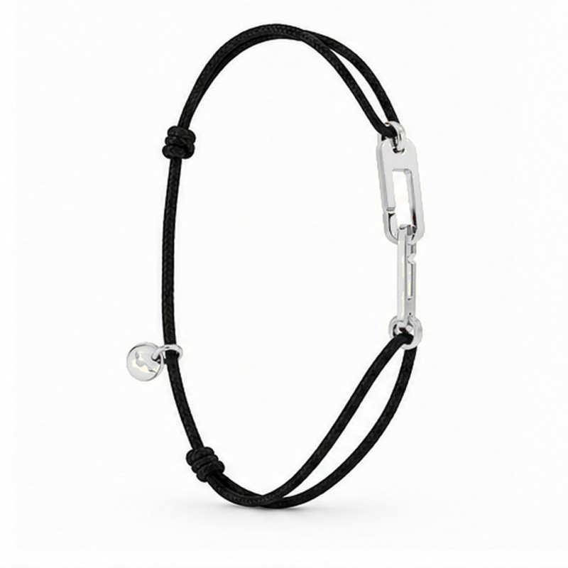 Bracelet enfant Osmose en cordon nylon noir, deux crochets plats en argent poli et petite plaque en