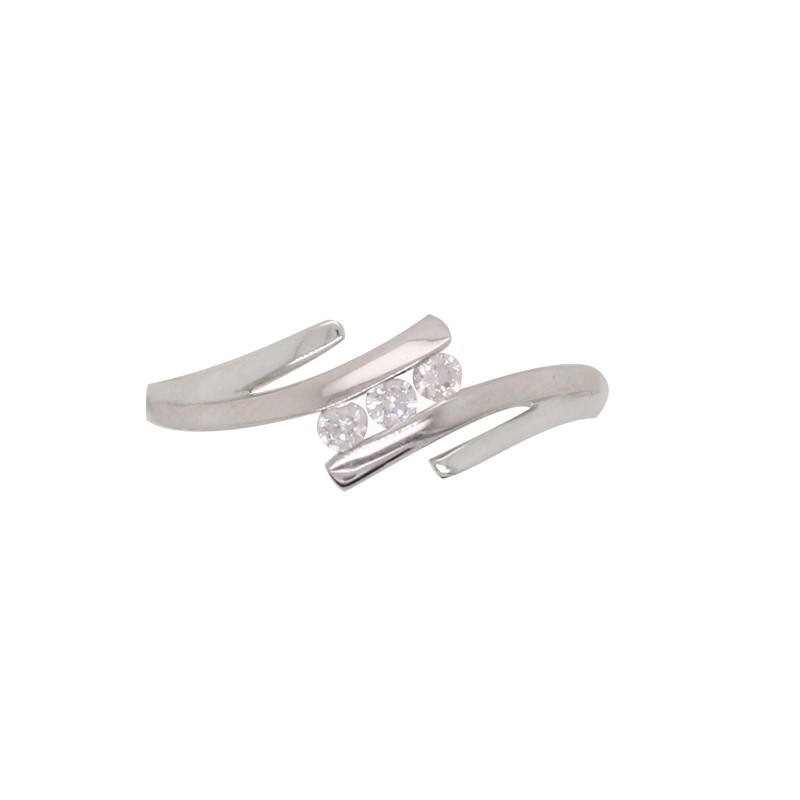 Bague en or blanc750/000 et oxydes de zirconium