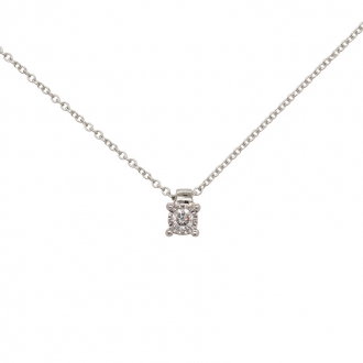 Collier solitaire Or blanc 750/000 et diamant 0,07 cts serti quatre griffes en pendentif 