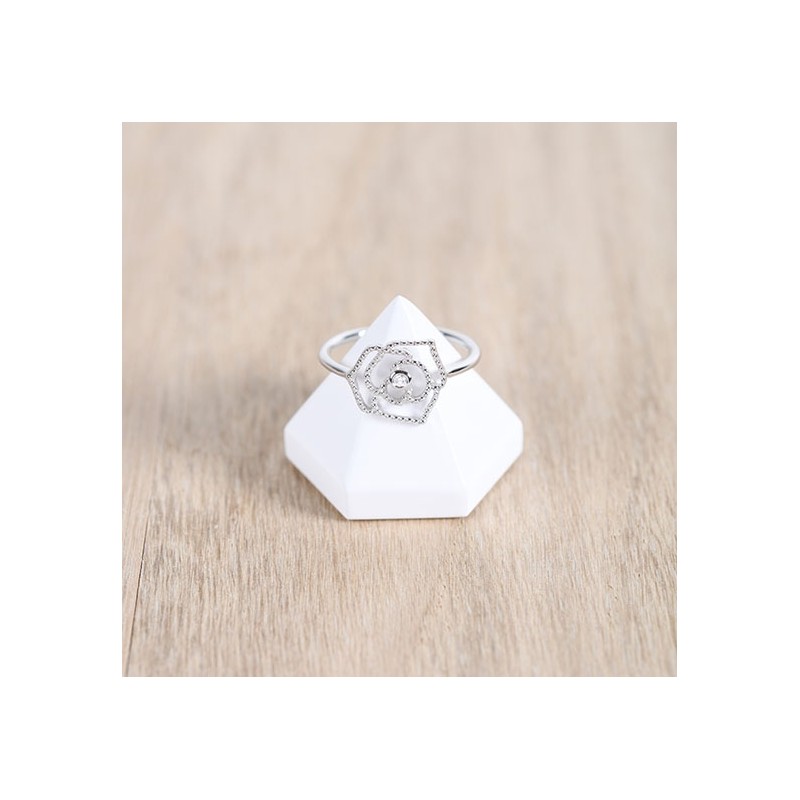 Bague rose perlee argent 925/000 rhodié et diamant de la marque La Garçonne