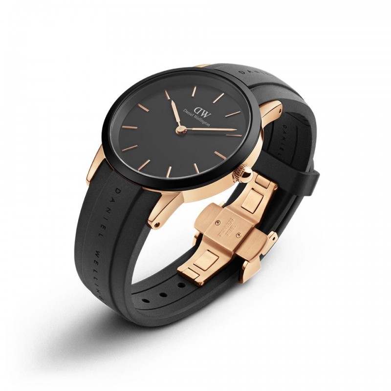 Montre Daniel Wellington acier doré et noir