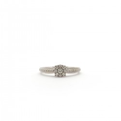 BAGUE SOLITAIRE ACCOMPAGNEE OR BLANC 375/000 DIAMANTS
