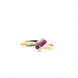 Bague en or 750/000 et rubis