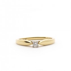 Bague Solitaire Or jaune 750/000 et diamant 0,4 ct