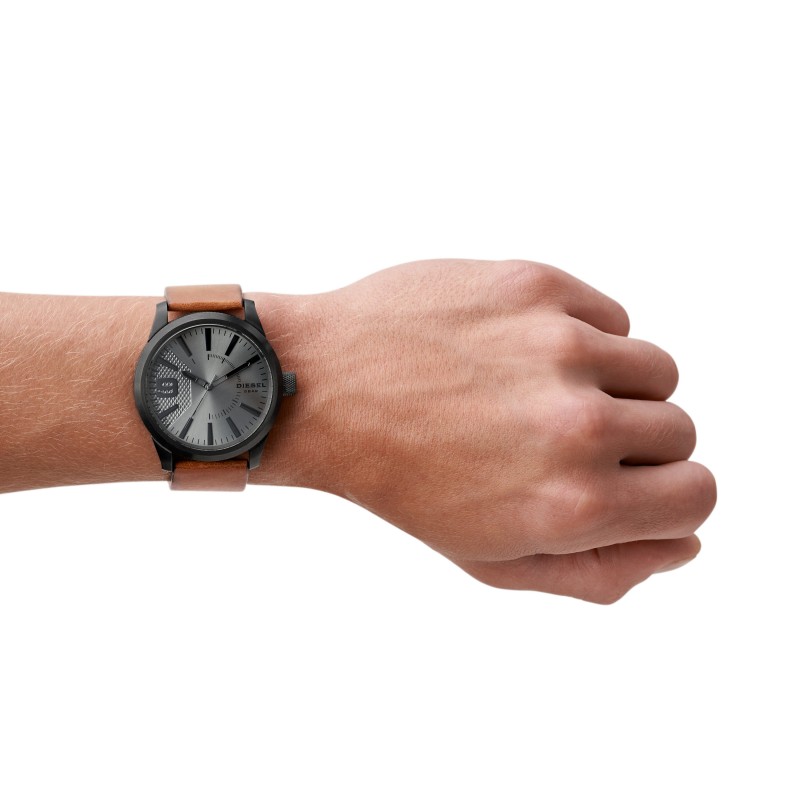 Montre analogique Diesel collection Rasp bracelet cuir marron