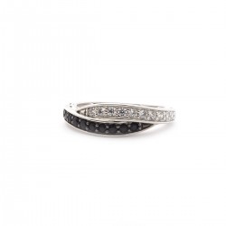 Bague double anneau serti d'oxydes de zirconium noir et blanc