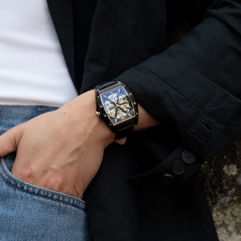 Montre Montignac automatique boitier tonneau bracelet en cuir noir