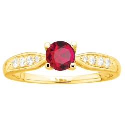 Bague solitaire accompagné femme carador en plaqué or avec oxydes de zirconium et spinelle rouge