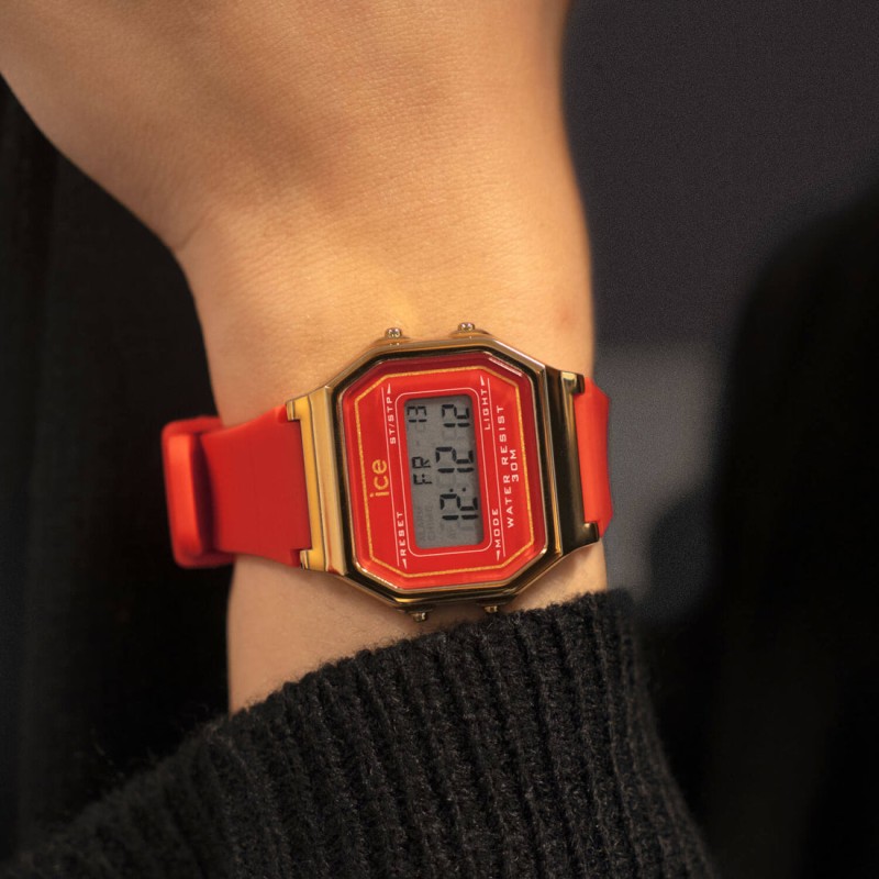 Montre Numérique Ice Watch Collection Ice Digit Retro Bracelet Silicone Rouge