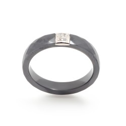 Bague Femme Carador en  Céramique noire facettée avec oxydes de zirconium