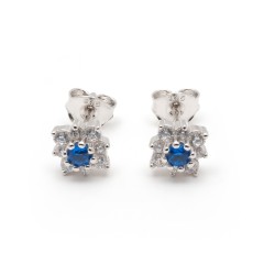 Boucles d'oreilles clous Carador en argent  et  oxydes de zirconium et spinelle bleue motif étoile