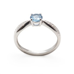 Bague solitaire accompagné femme carador en argent avec spinelle bleu et oxydes de zirconium