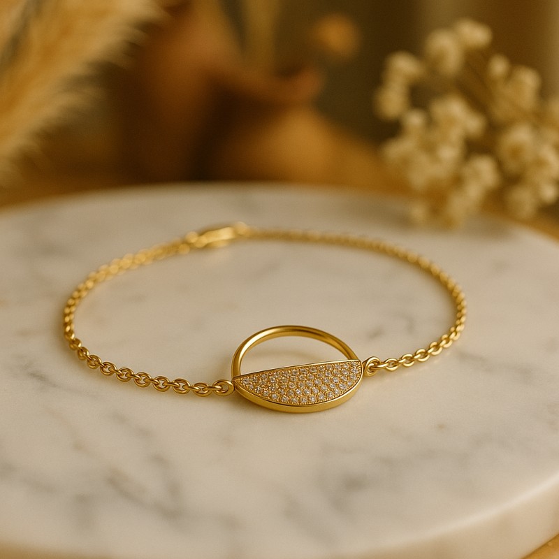 Bracelet souple Carador rond ajouré semi pavage en plaqué or et oxydes de zirconium