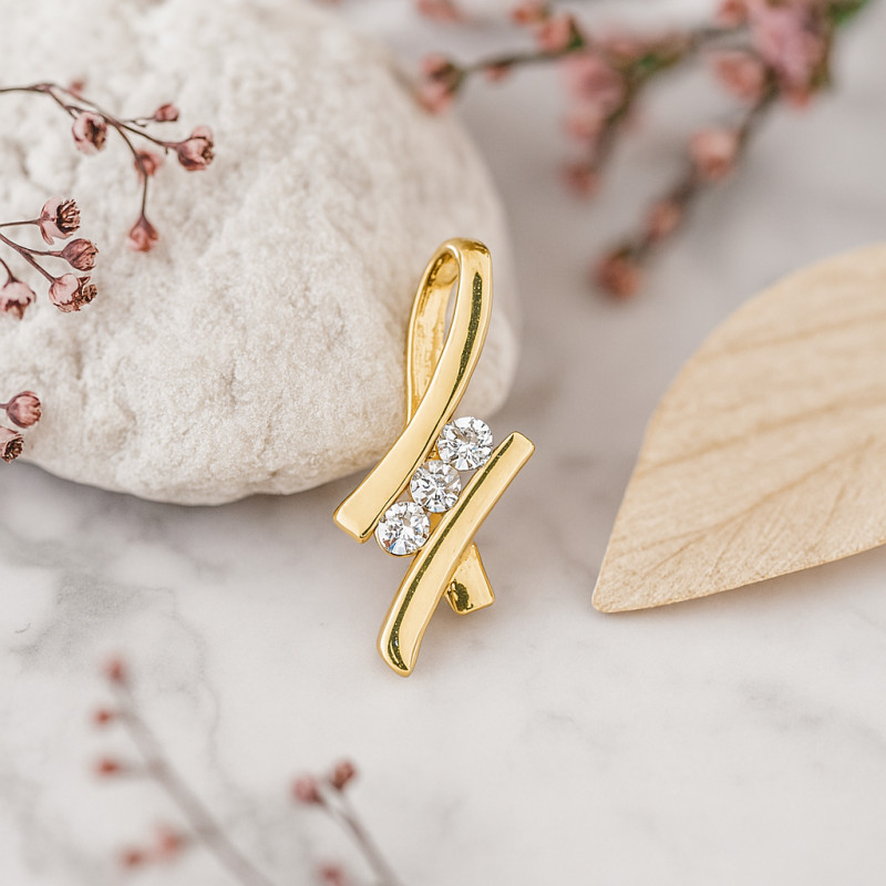 Pendentif Fantaisie en or jaune 750/000 et diamants