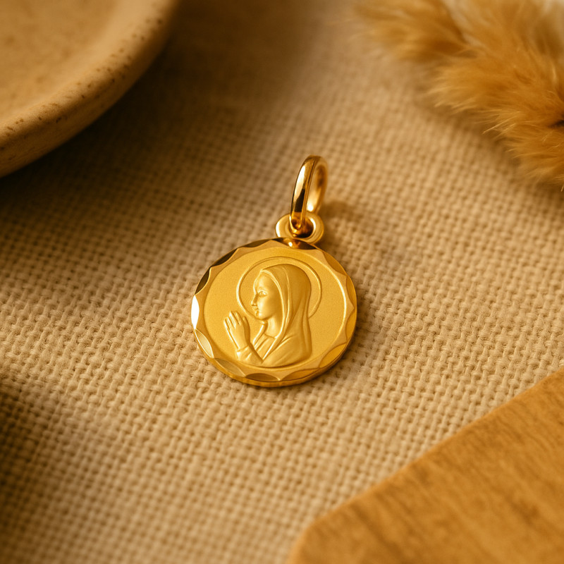 Médaille religieuse ronde Carador  vierge  en or jaune 750/000