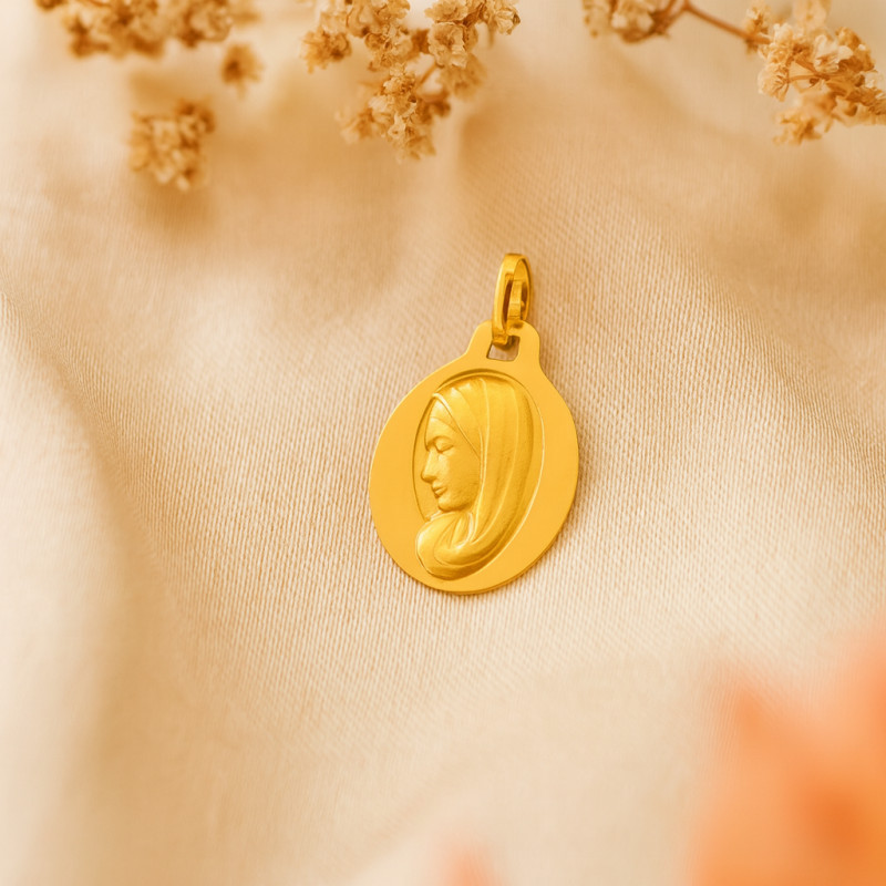 Médaille religieuse ovale Carador  Vierge en or jaune 750/000