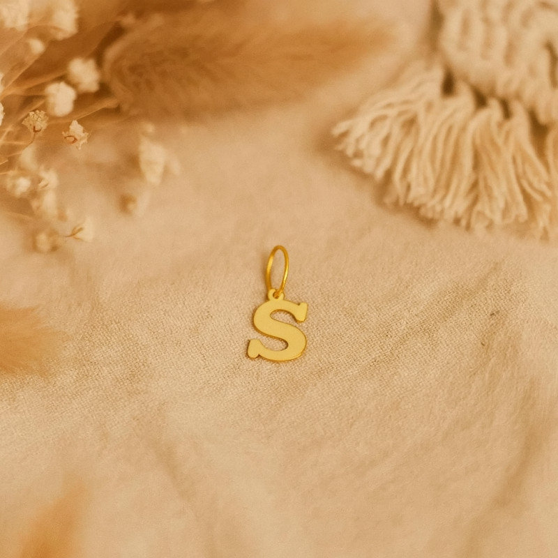 Pendentif lettre S en or jaune 750/000 CARADOR