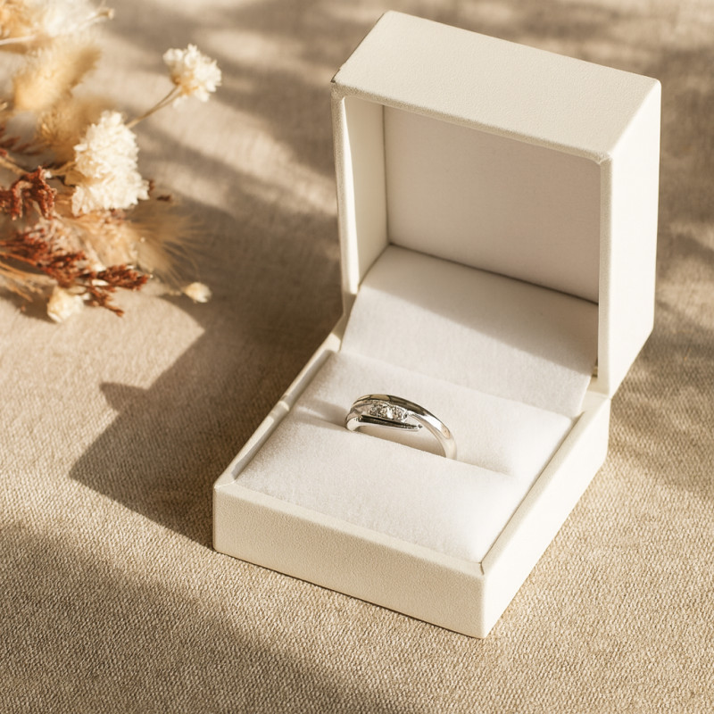 Bague Trilogie exquise Carador en or 750/000 et Diamants