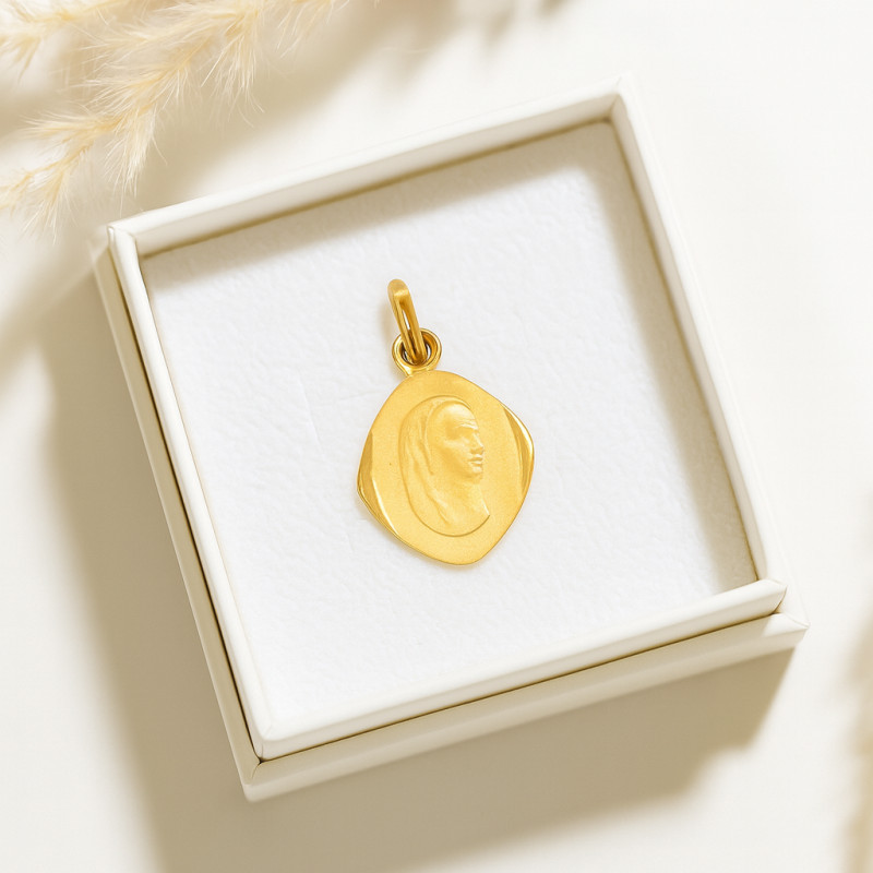 Médaille ovale Carador Vierge en or jaune 750/000