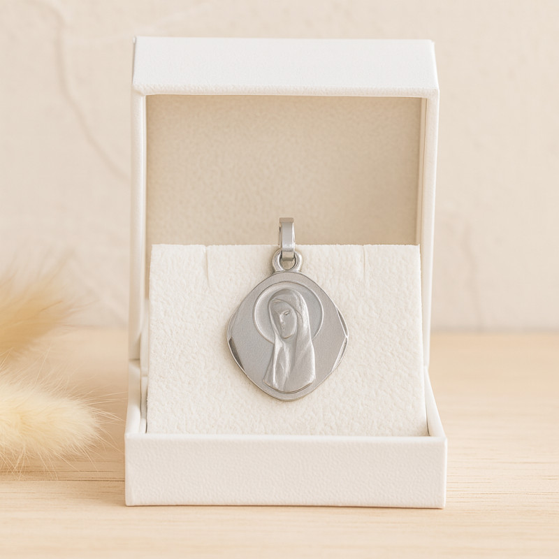 Médaille ovale Carador Vierge en or blanc 750/000