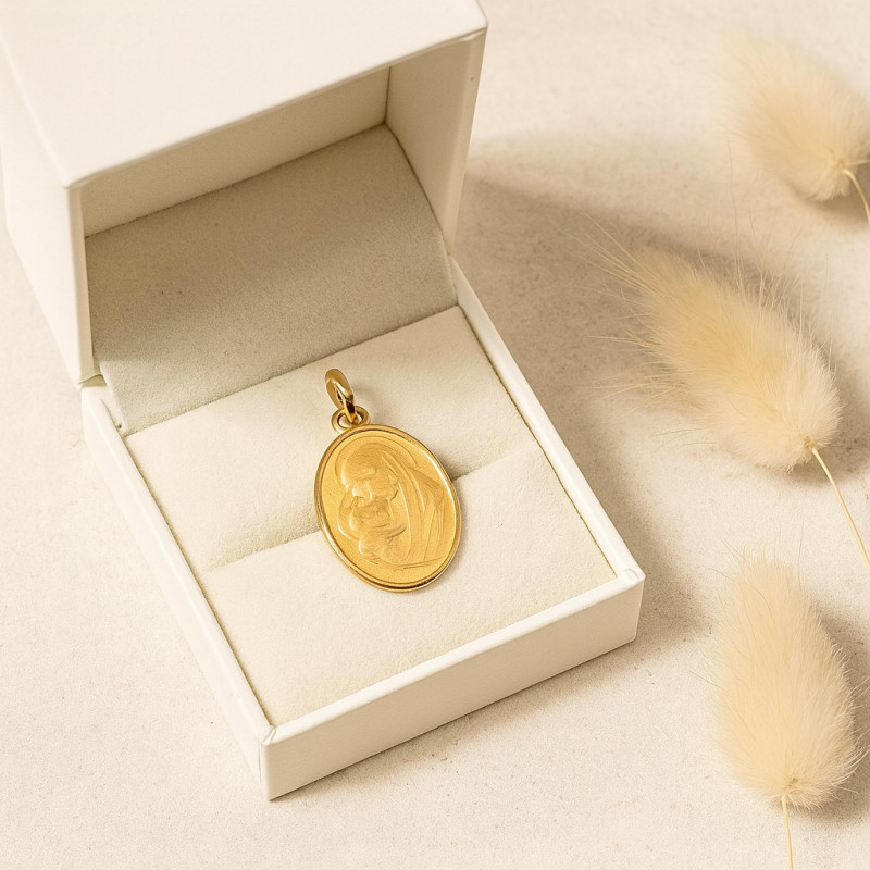 Médaille ovale Carador vierge et l'enfant en or jaune 750/000