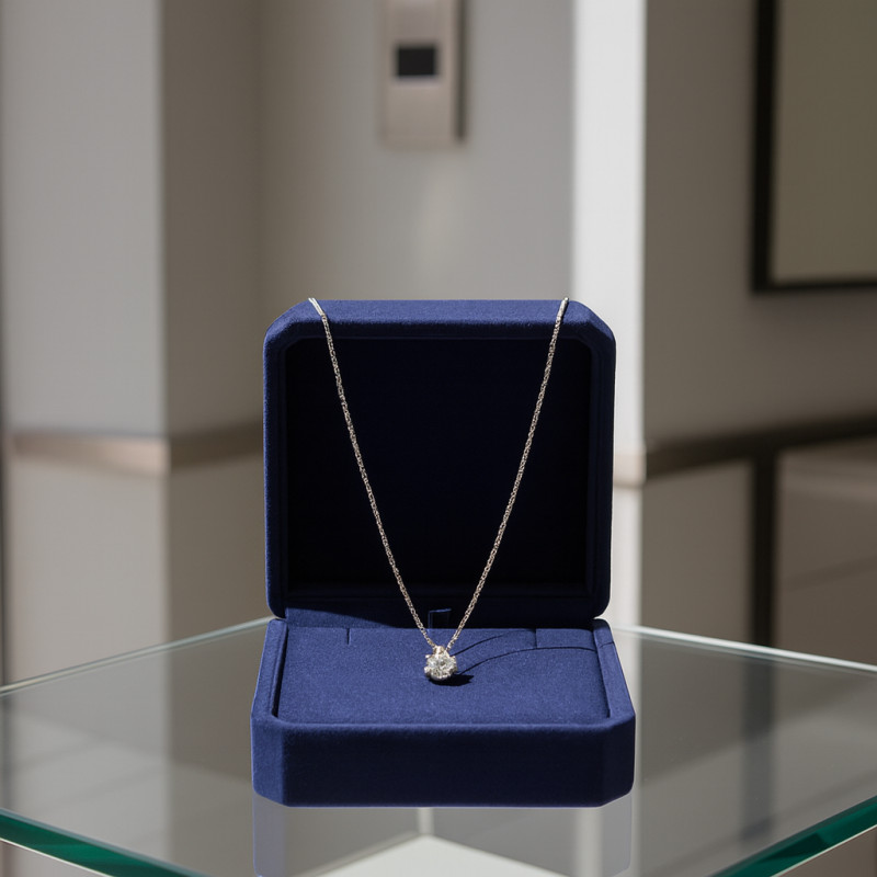 Collier Solitaire Carador en or blanc 375/000, oxyde de zirconium de 3.5 mm serti 4 griffes