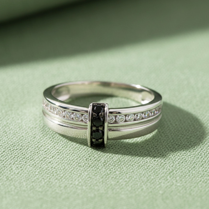 Bague Oxydes Blanc et Noir Gri Or 375/000