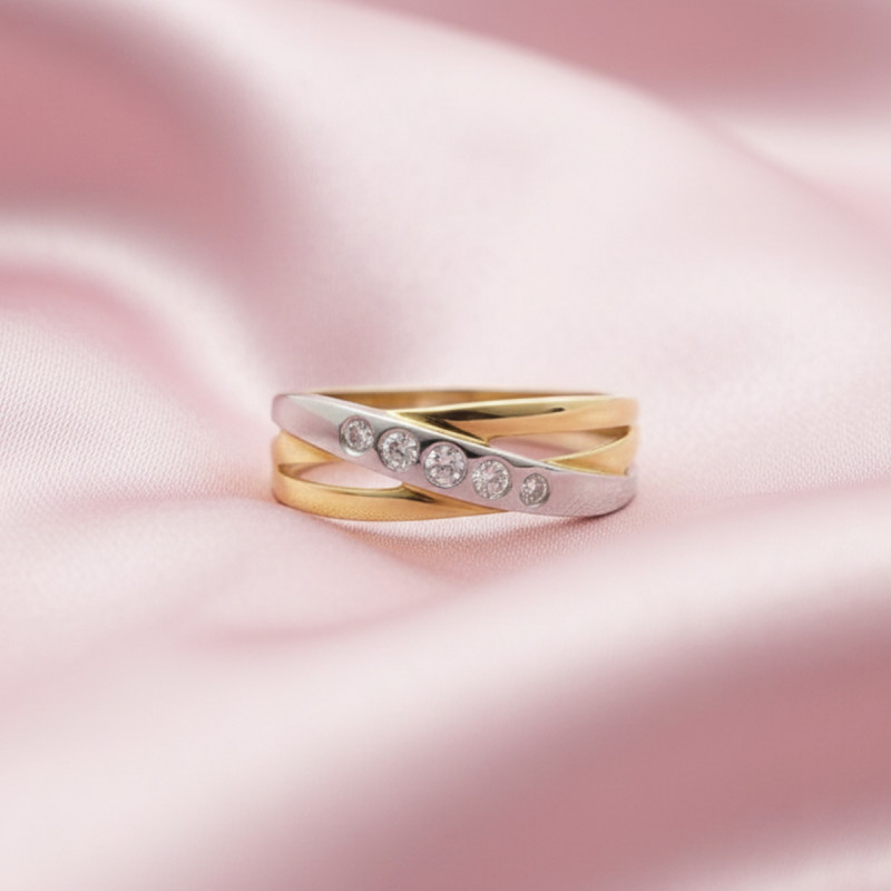 Bague Carador liens croisées or blanc et jaune 750/000 et diamants sertis clos