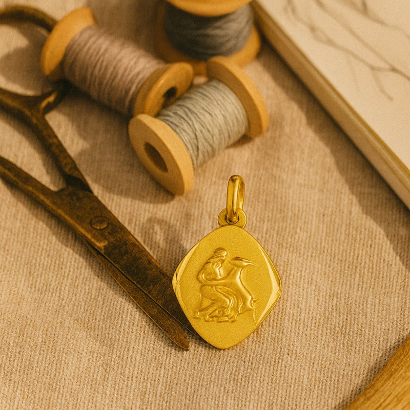 Pendentif Signe astrologique Vierge Carador en Or jaune 375/000