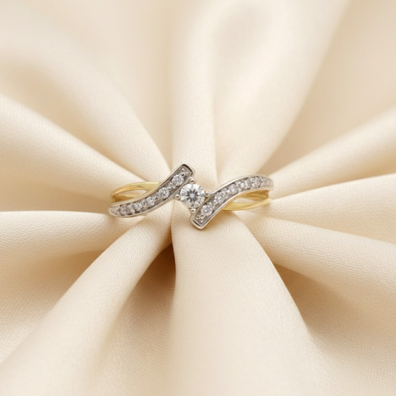 Bague étincelle Carador en or jaune et blanc 750/000 et diamants