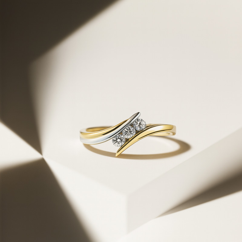 Bague trilogie Carador en or jaune et blanc 750/000 et diamants
