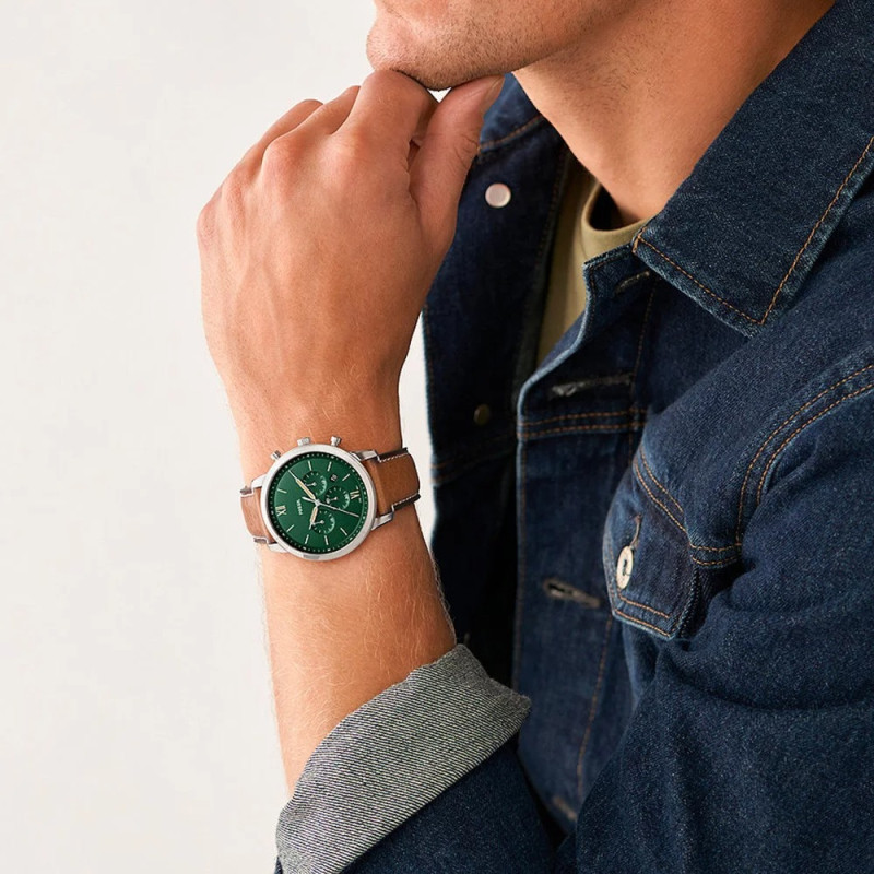 Montre analogique Fossil collection Neutra bracelet cuir marron