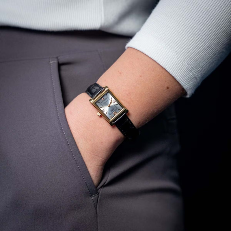 Montre analogique Casio bracelet cuir noir