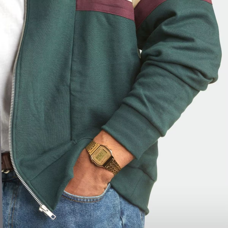 Montre numérique Casio collection Vintage bracelet acier doré