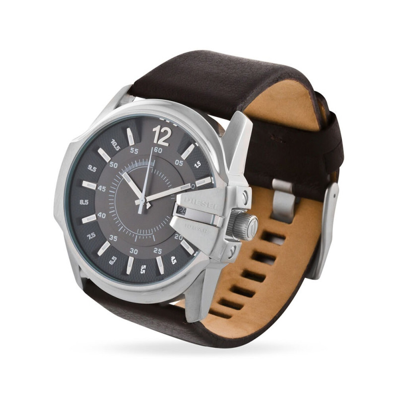 Montre analogique Diesel Master Chief bracelet cuir marron