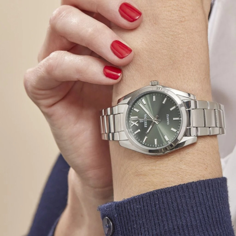 Montre analogique Festina collection Boyfriend bracelet acier argenté