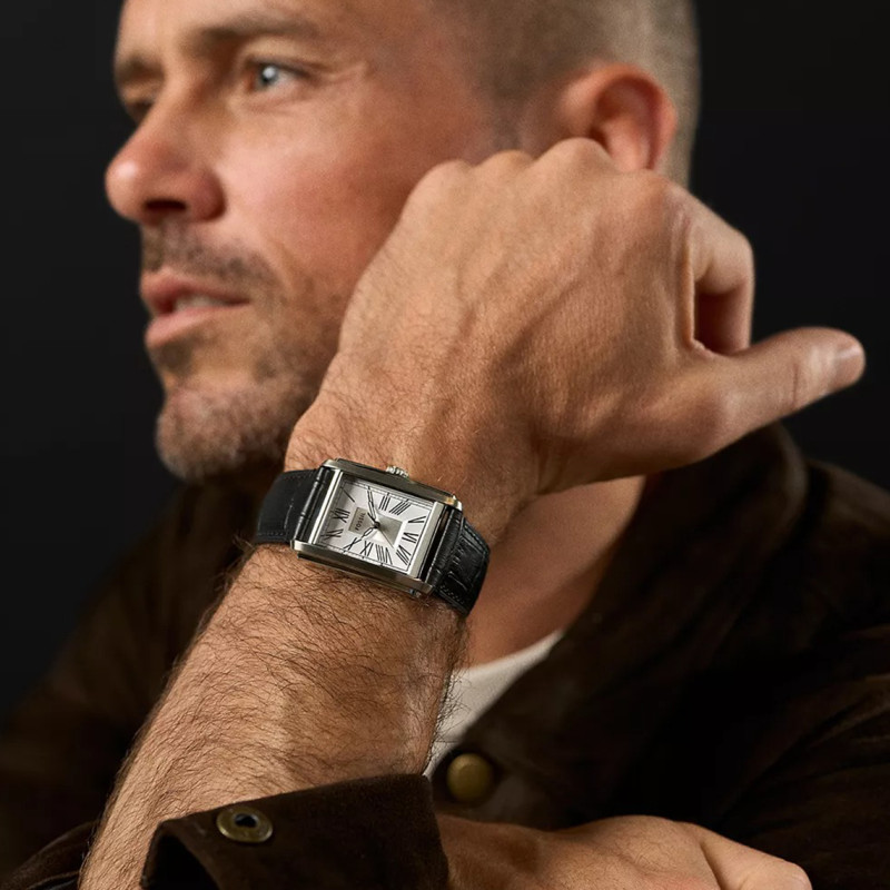 Montre analogique Fossil collection Carraway bracelet cuir noir