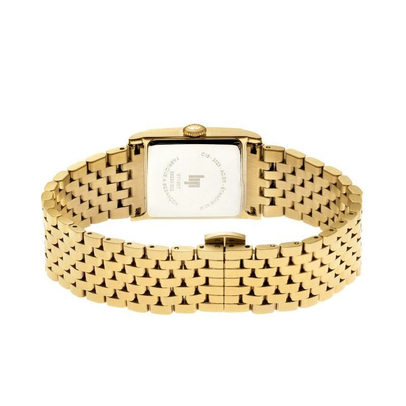 Montre analogique LIP Churchill C18 bracelet en acier doré, détail du cadran et des aiguilles.