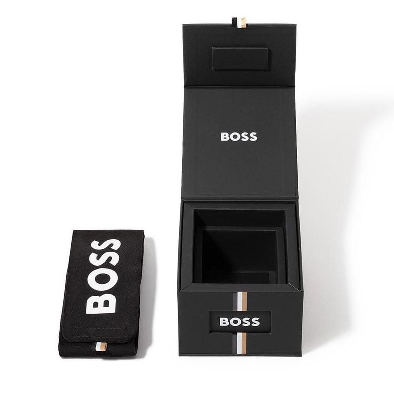Détail du cadran de la montre BOSS Principle Dress avec index bâton argentés et chiffres romains.