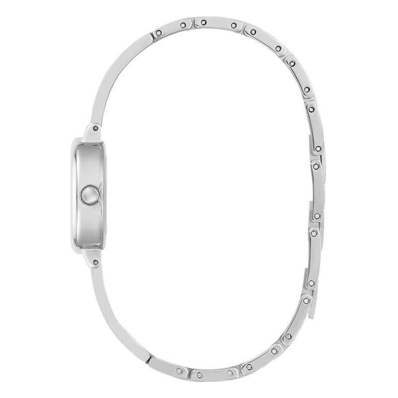 Packshot de la Montre Analogique GUESS Collection Penelope Bracelet Acier Argent