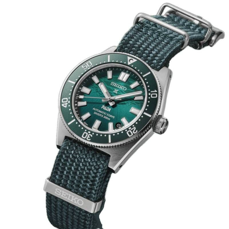 Montre Automatique Seiko collection Prospex PADI édition spéciale bracelet acier argent photographié