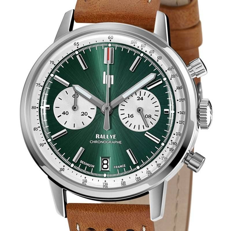 Détail du cadran de la Montre Analogique LIP Collection Rallye Chronographe bracelet cuir marron.