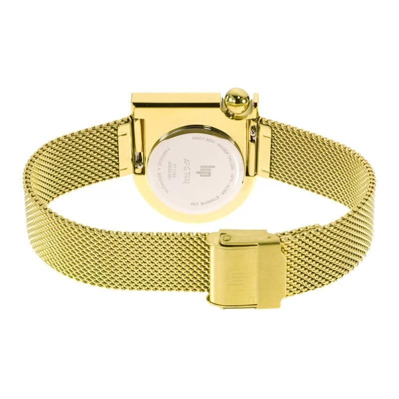 Packshot 2 montre femme LIP 2094749 dorée, cadran avec aiguilles dorées et aiguille des heures noire