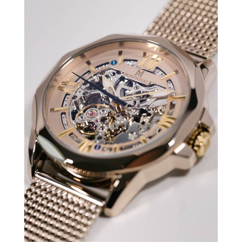 Détail du cadran squelette de la Montre Automatique MONTIGNAC collection Origine bracelet acier cham