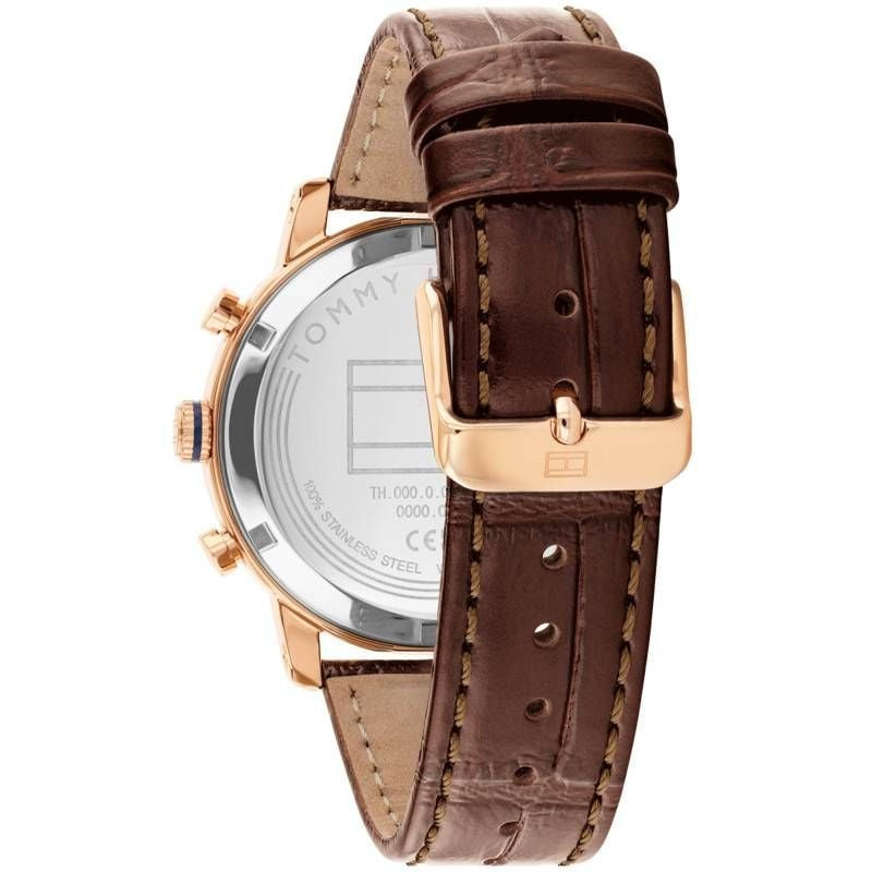 Montre Analogique TOMMY HILFIGER Collection TH-Oxford Bracelet cuir marron foncé en gros plan