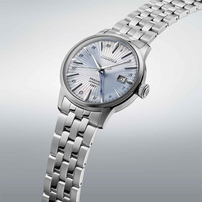 Ambiance élégante pour la Montre Automatique SEIKO Collection Presage Cocktail Time GMT bracelet aci