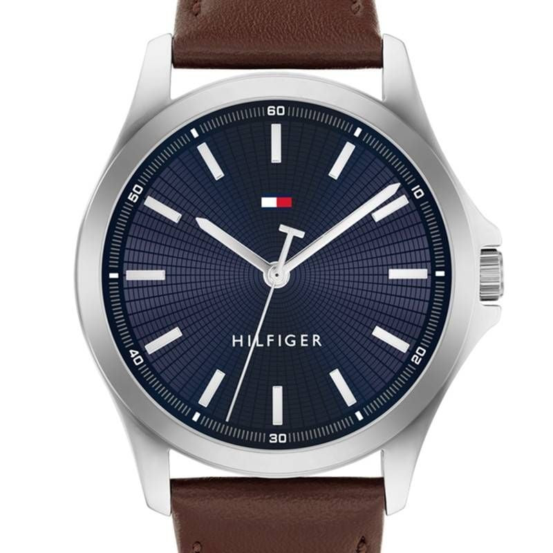 Packshot présentant la Montre Analogique TOMMY HILFIGER Collection Bruce bracelet cuir marron.