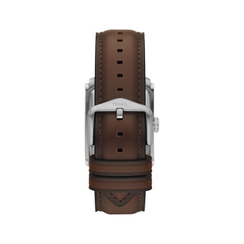 Gros plan sur le cadran de la Montre Analogique Fossil Collection Carraway Bracelet Cuir Marron