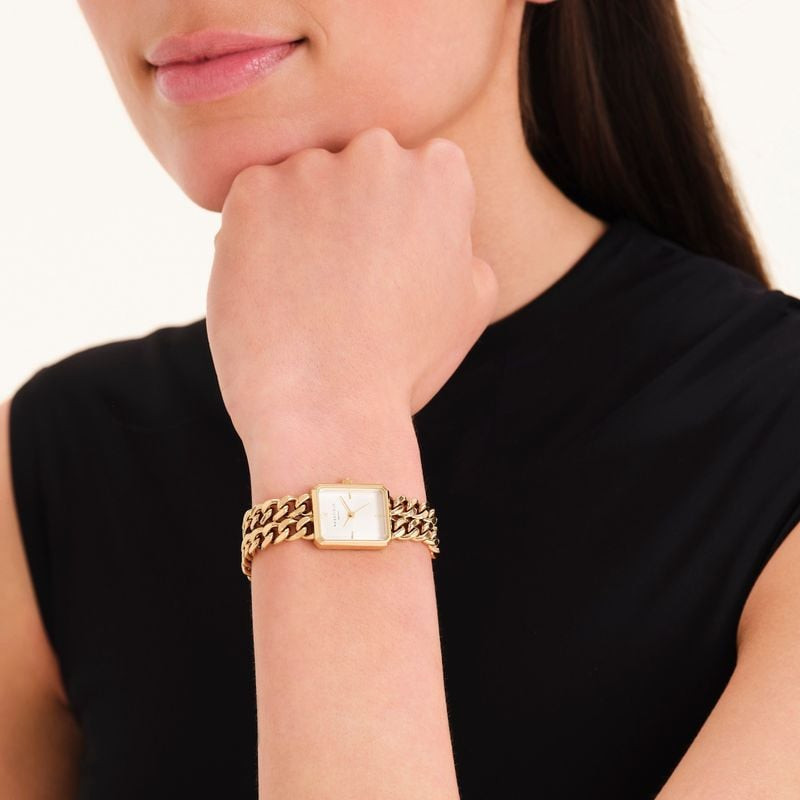 Montre Analogique Rosefield collection Studio bracelet acier doré portée au poignet, élégance au quo
