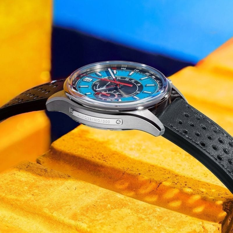 Montre Analogique DEPANCEL MONTRES Collection Allure Bracelet Cuir Noir en situation élégante